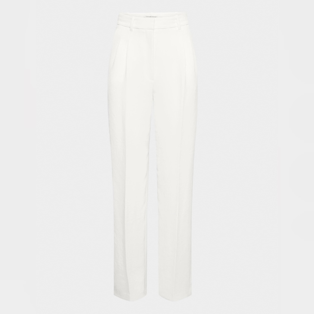 Aritzia: The Effortless Pant